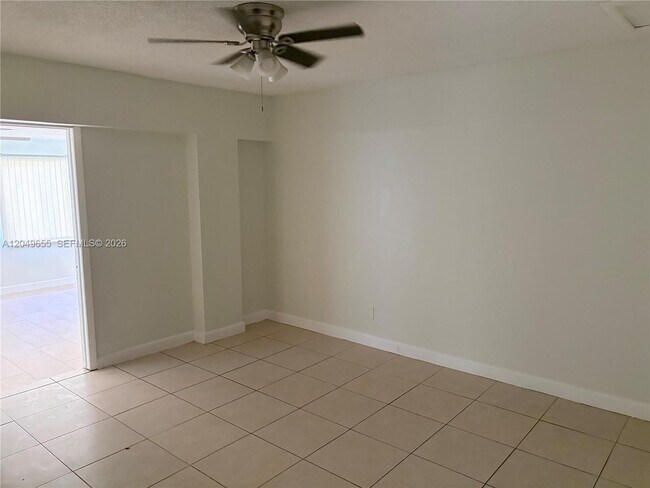 Photo - 5853 McKinley St Unit 3