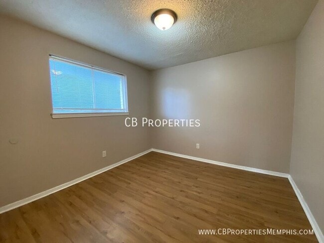 Photo - 1317 Halcomb Ln