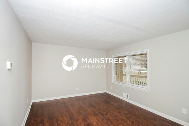Photo - 3 Bedroom Pet-Friendly Home in Powder Springs, GA with Main Street Renewal