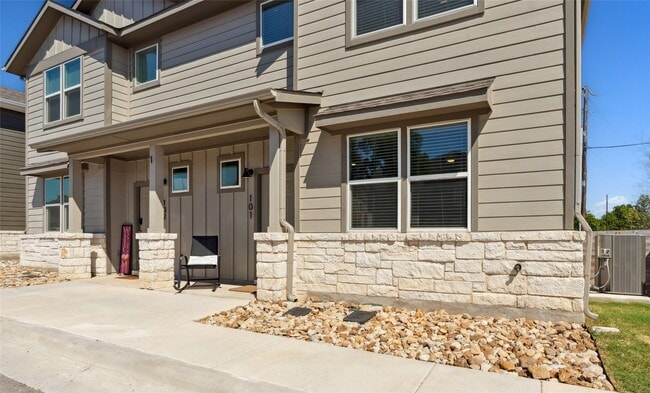 Building Photo - 520 Powell Dr Rental