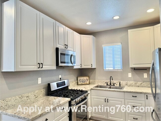 Photo - 56824 Cobalt Rd Apartment Unit B - 56824 Cobalt Rd