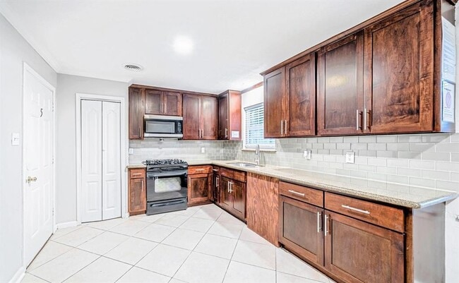 Photo - 4106 Grapevine St Unit 2