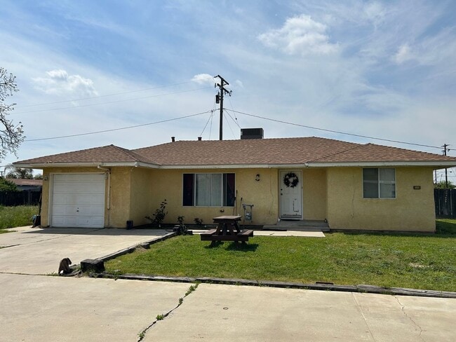 Building Photo - Clean and ready Rental