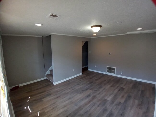 Photo - 3Br/1.5Ba Fully Renovated Townhouse