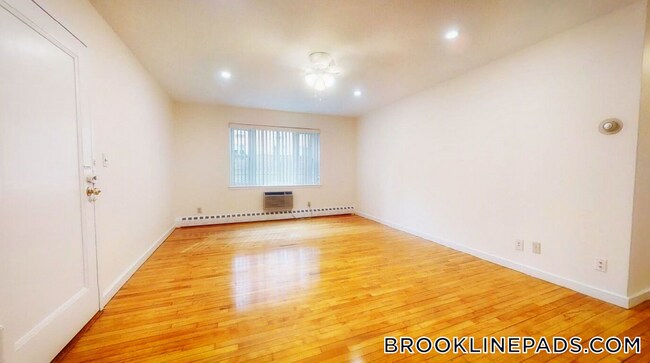 Photo - 110 Babcock St Unit 38