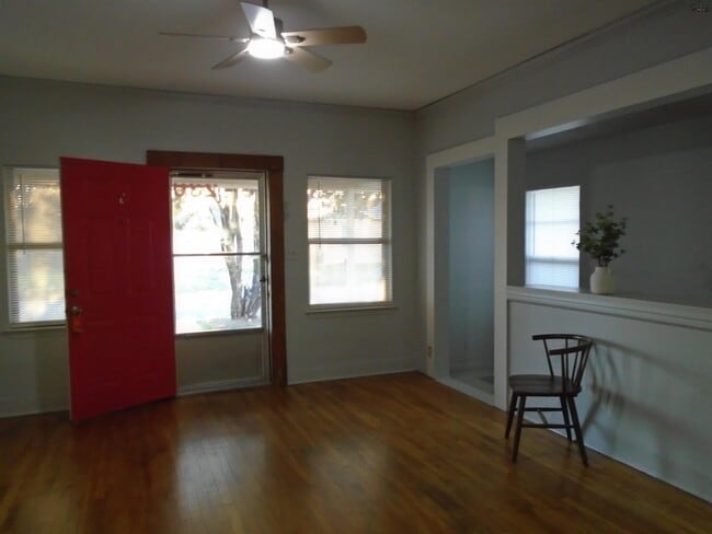 Photo - 2306 Garfield St