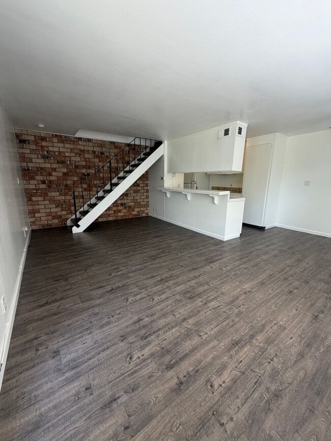 Photo - 4930 N Holt Ave