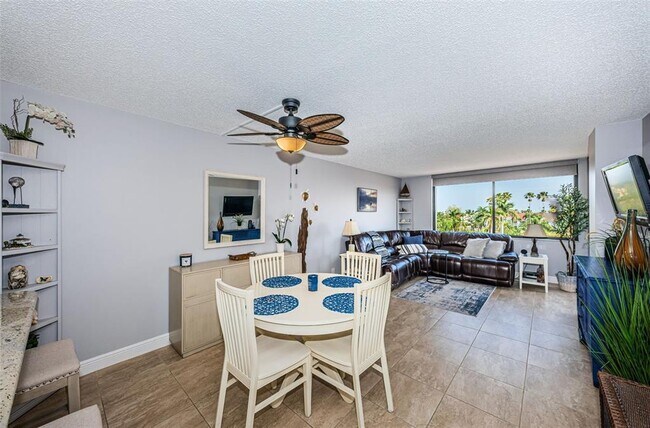 Photo - 6295 Bahia Del Mar Cir Unidad 405