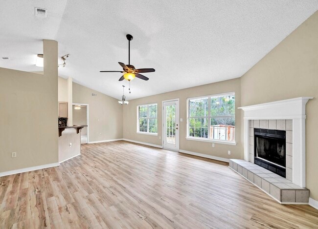 Photo - 9750 Parker Lake Cir