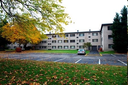 Canterbury Square Apartments