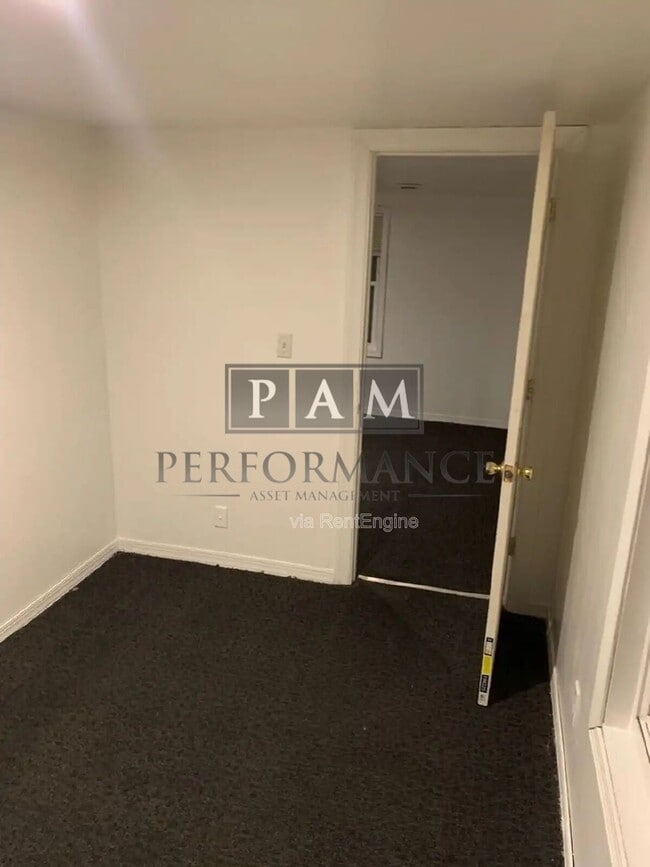 Photo - 1208 59th St