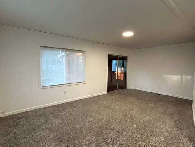 Photo - 452 Silver Leaf Dr