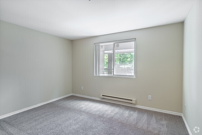 2BR, 2BA - 1150SF - Second Bedroom