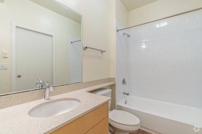 2BR, 2BA - 903SF - Primary Bathroom - Library Place