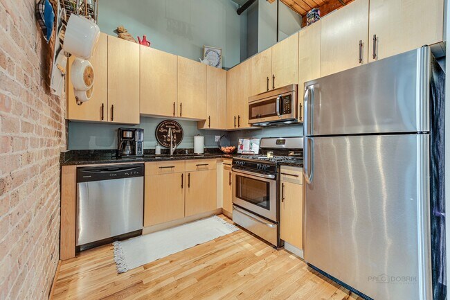 Photo - 1918 S Michigan Ave Unit 102