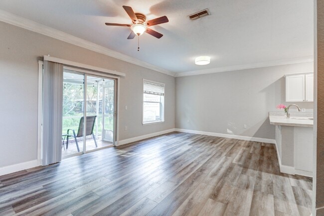 Photo - Gated Tampa Palms Townhome with 2-Car Garage, Screened Lanai & Community Pool