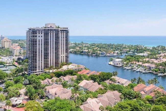 Building Photo - 19400 Turnberry Way Unit PH221