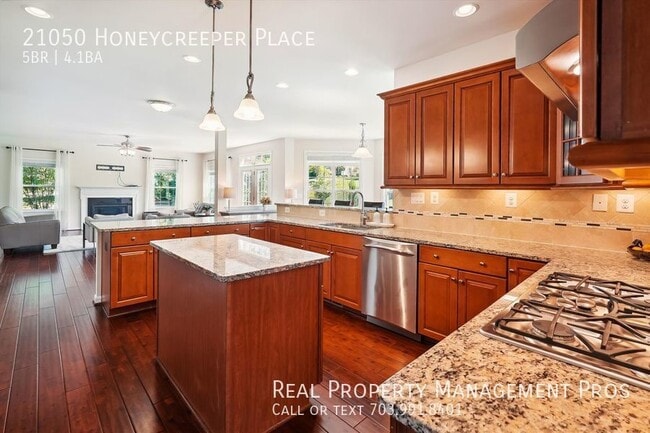Photo - 21050 Honeycreeper Pl