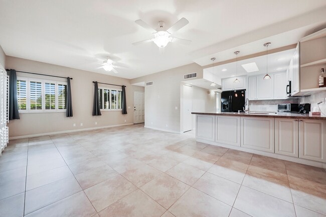 Photo - 73895 Saquaro Ct