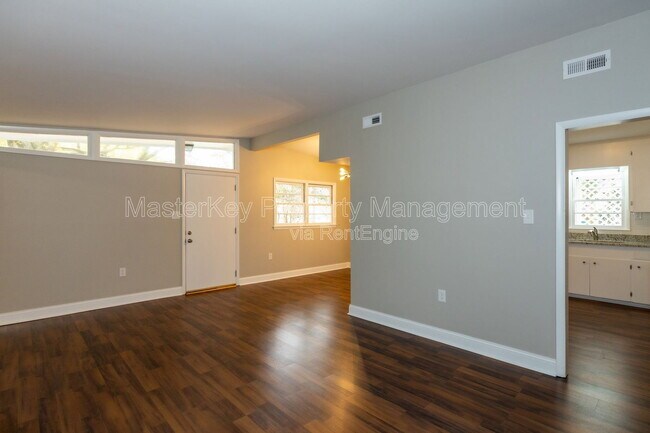 Photo - 6313 Johnsdale Rd