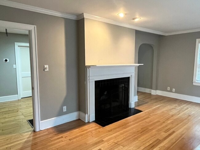 Photo - 705 Ideal Way