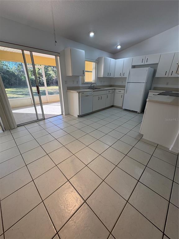 Photo - 89 Fieldstone Ln