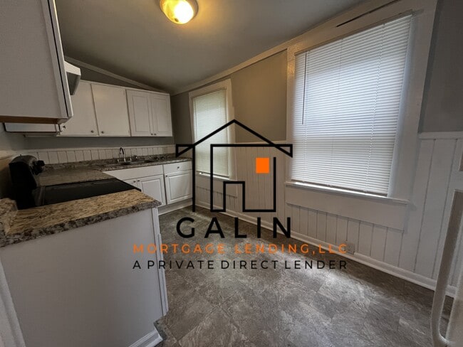 Photo - 726 E 38th St