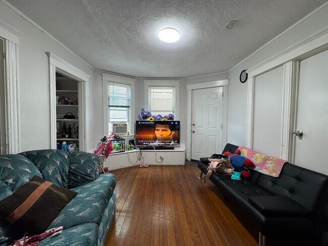 Photo - 765 Broadway Unit 13