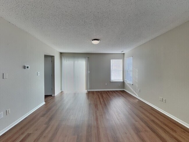 Photo - 4322 Village Bend Dr