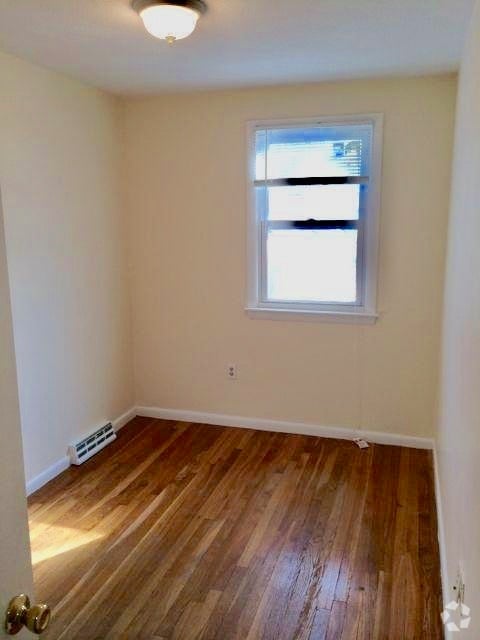 Building Photo - 35 Higgins St Unit 1 Rental