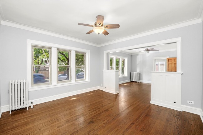 Photo - 4241 N Laramie Ave Unit 3