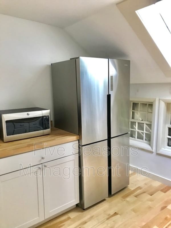 Photo - 392 St Paul St