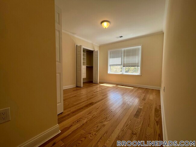 103 Independence Dr
