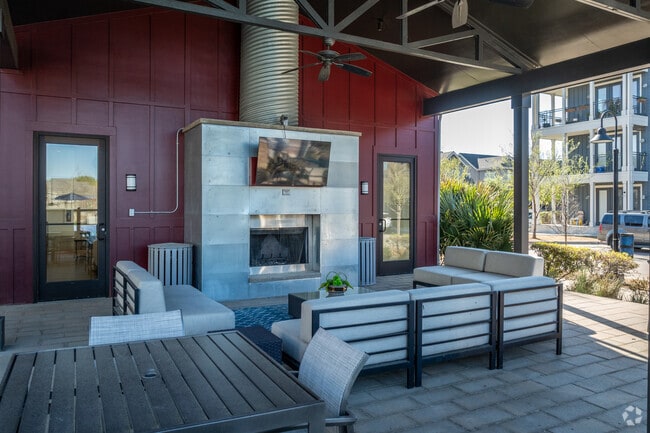 Outdoor Lounge