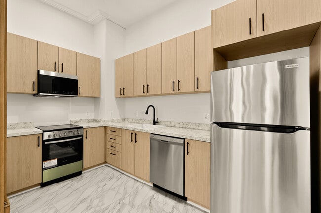 Building Photo - 115 S Patrick St