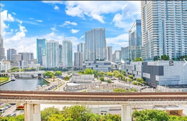 Photo - 690 SW 1st Ct Unit 1218