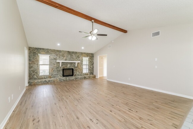 Photo - 206 College Grove Cir NE