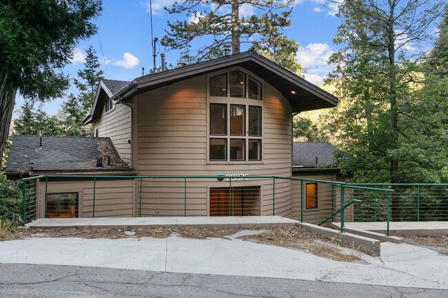 Photo - 23876 Lakeview Dr