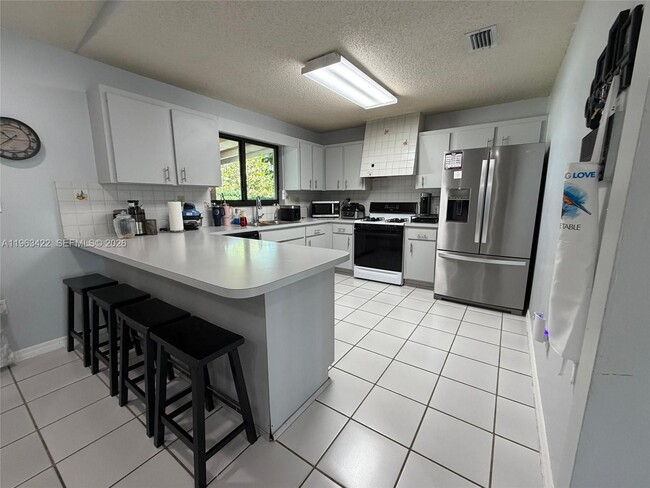 Photo - 6541 SW 31st St