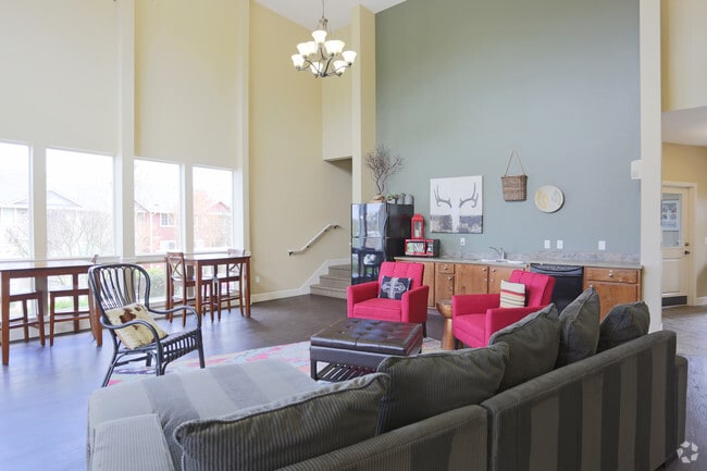Clubhouse - Willamette Park Apartments