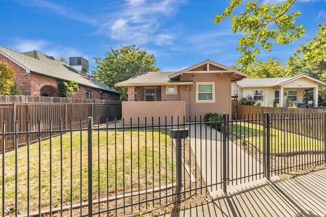 Photo - 3541 Stockton Blvd