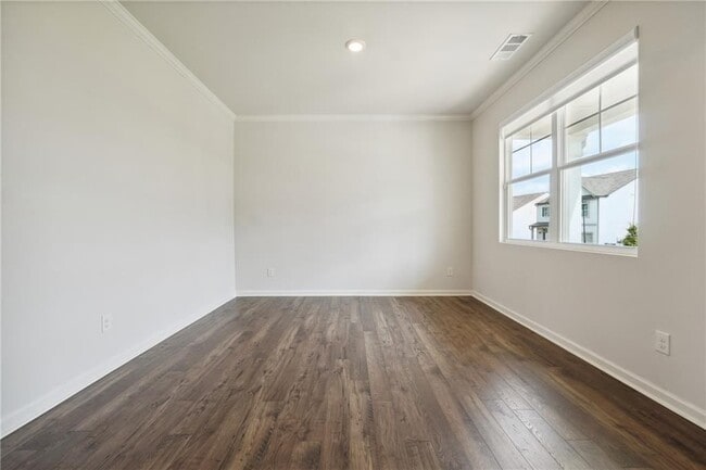 Photo - 100 Fernbrook Trl