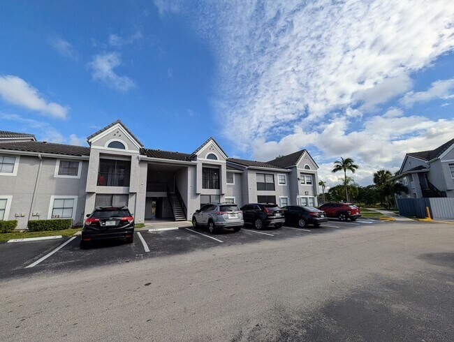 Photo - Bright & Well-Located 1BR/1BA Condo – Kendall Area