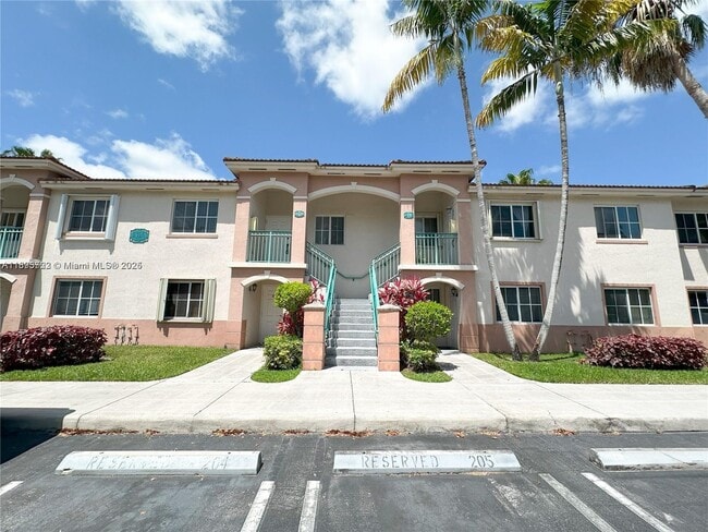 Building Photo - 2920 SE 12th Rd Unit 204-30