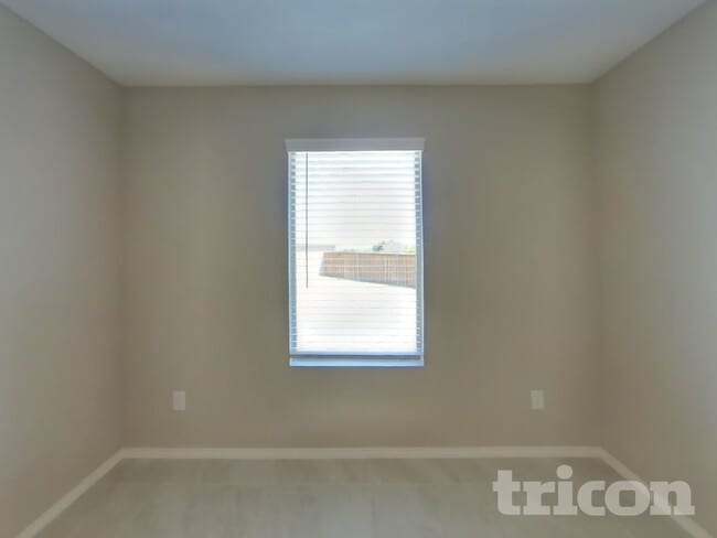 Photo - 1740 Clairborne Ct
