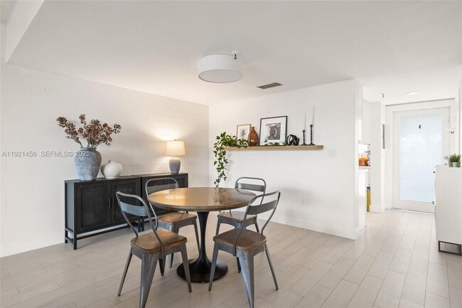 Photo - 429 Poinciana Island Dr