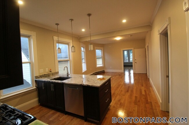 Photo - 125 Princeton St Unit 1