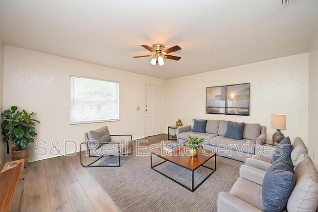 Photo - 613 Robin Rd Unit 3