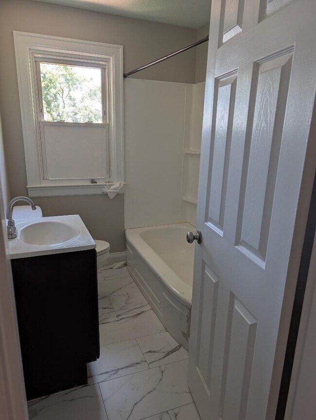 Photo - 106 Chautauqua St