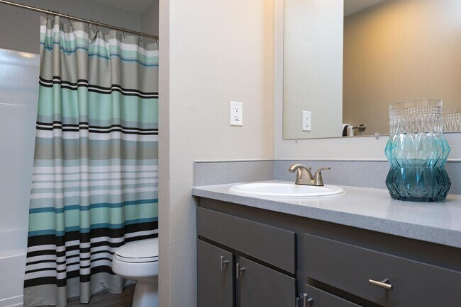 Photo - Hidden Oaks Apartments